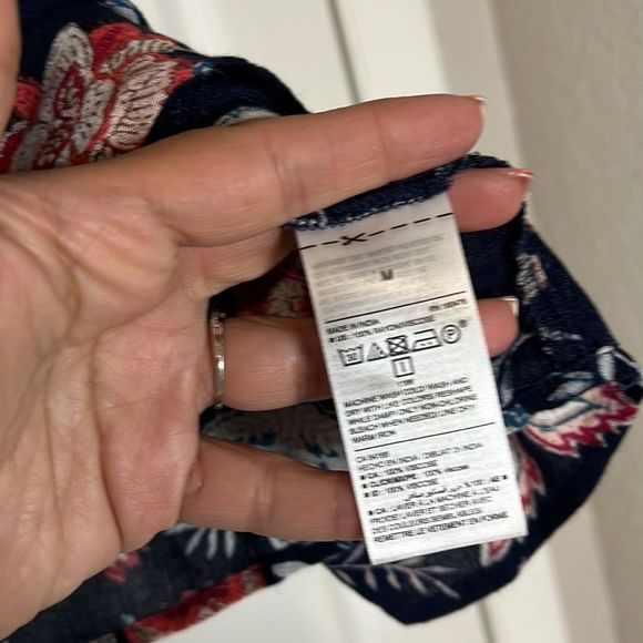 Old Navy Floral-Print Off the Shoulder Crinkle-Crepe Blouse - Picture 4 of 5